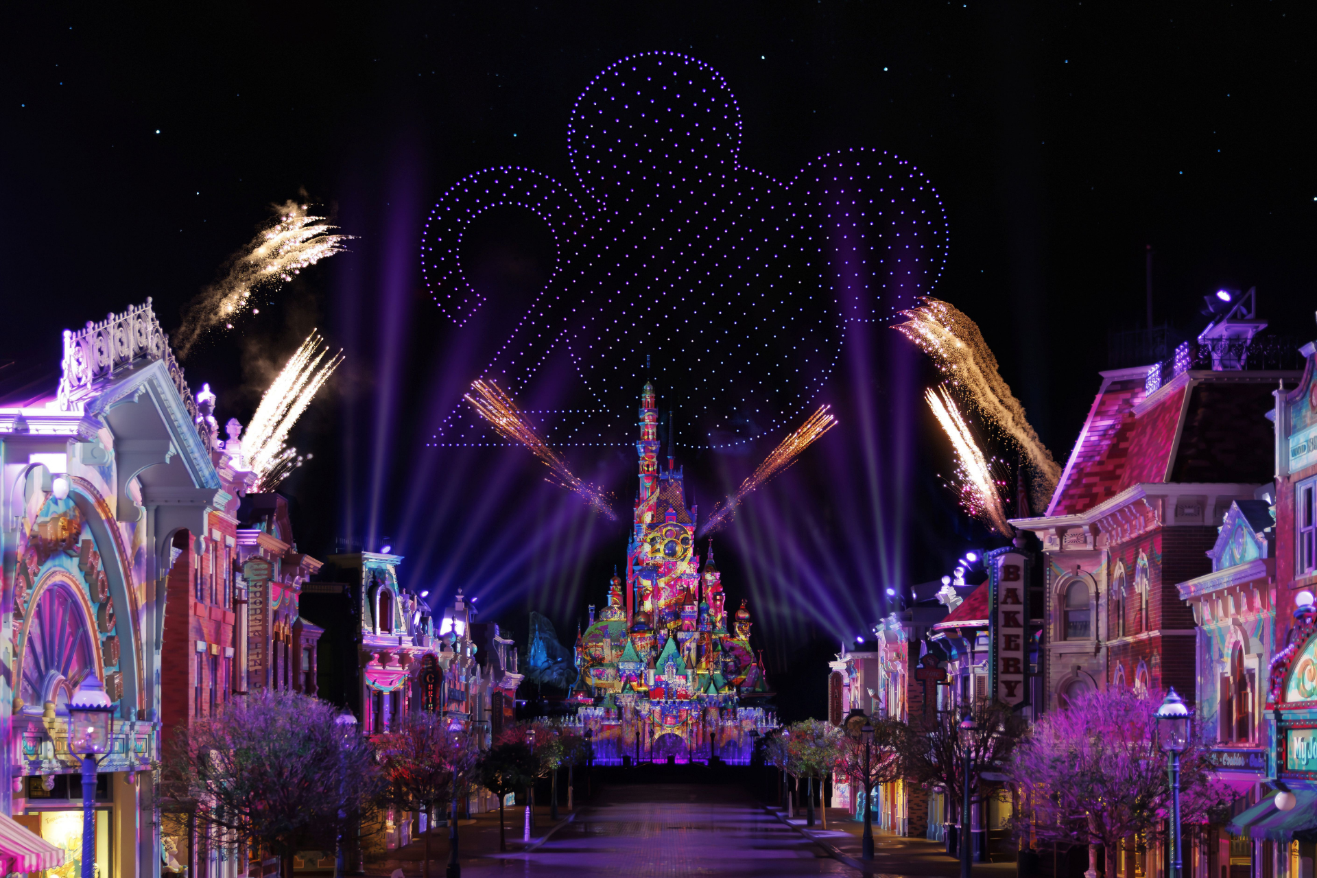 Hong Kong Disneyland Resort celebrates 20 years with The Most Magical Party of All