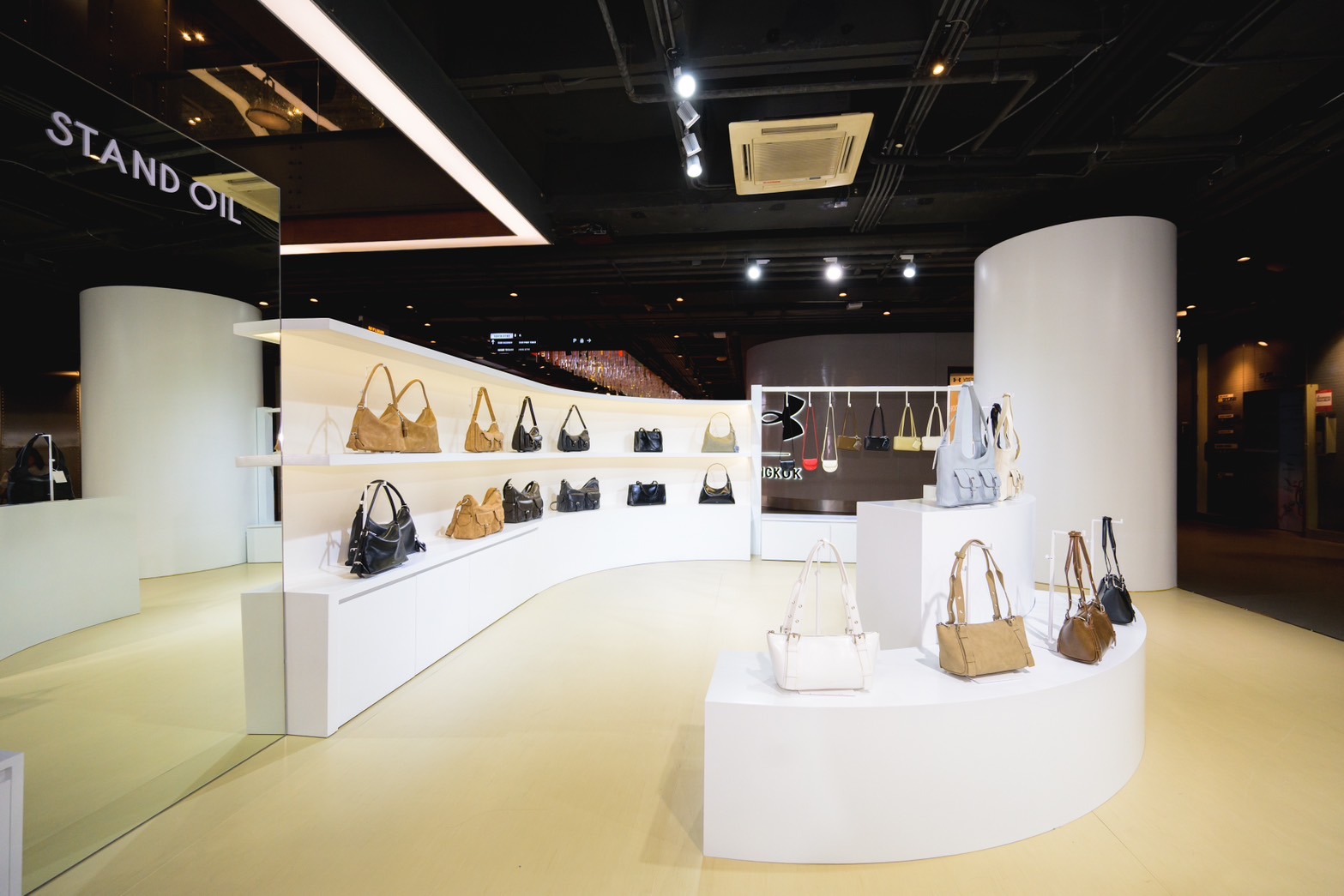 STAND OIL at Siam Center